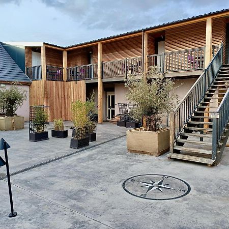 Logis Hotel Volcan Sancy Nebouzat Exterior photo